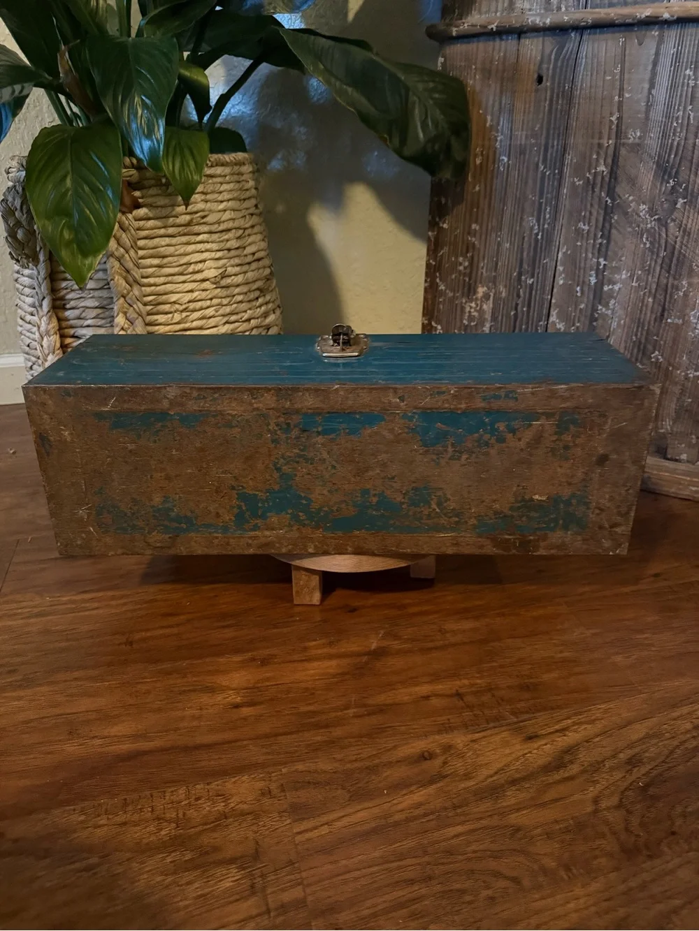 Vintage Metal Toolbox in Teal Blue With Tray